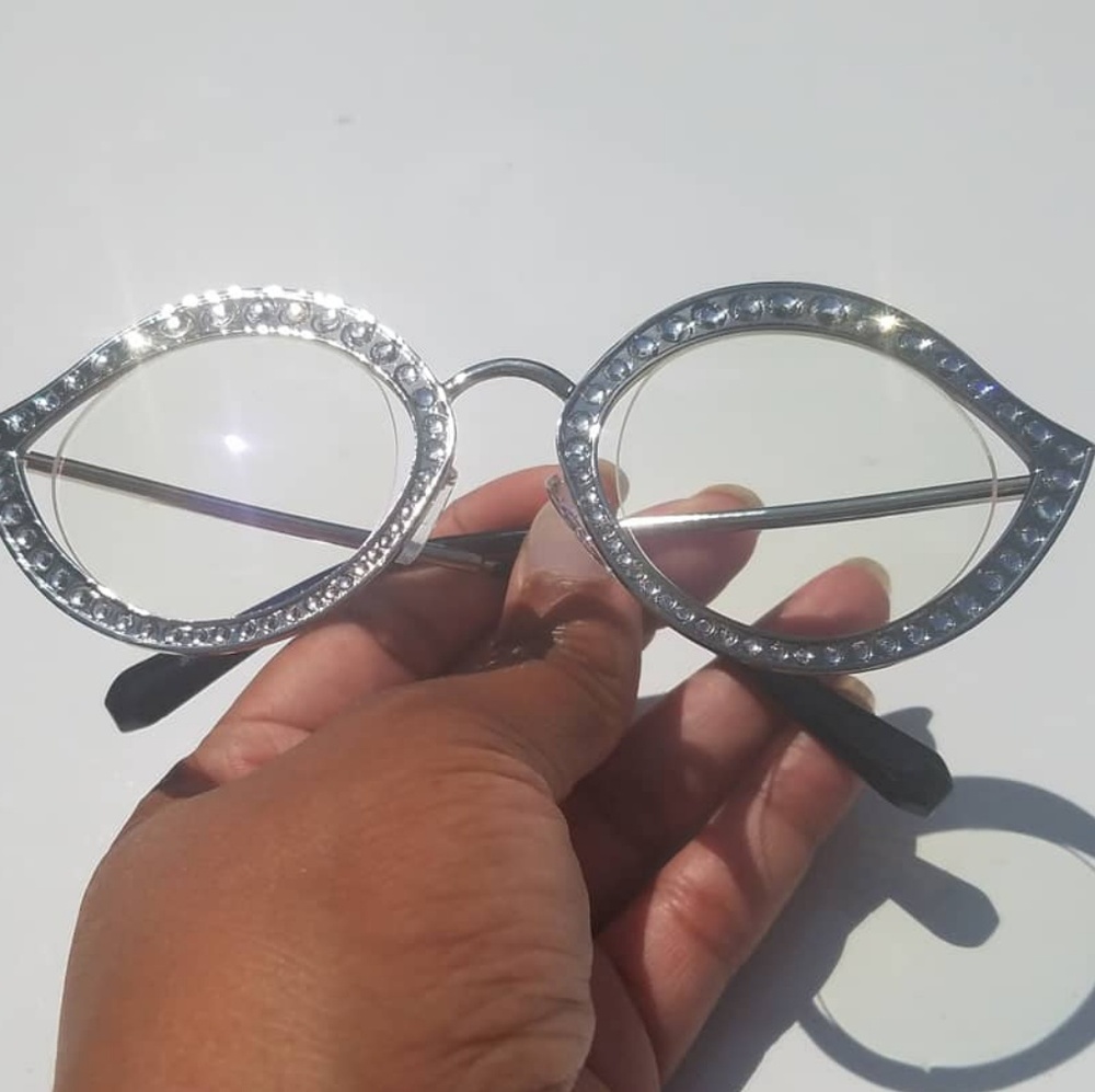 CAT EYE SUNGLASSES